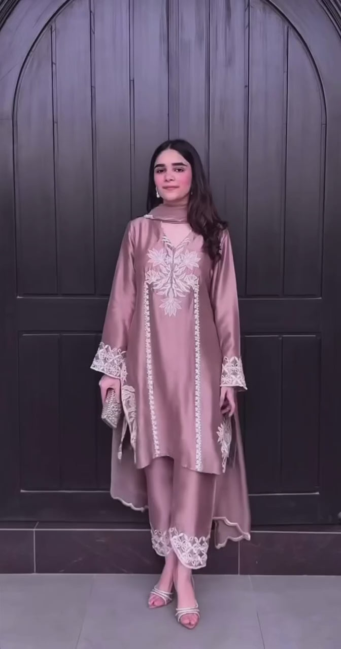 Zehra Embroidered Silk Kurta Set