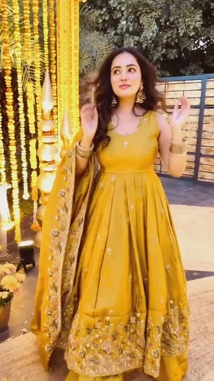 Luxury Floral Embroidered Anarkali Suit Set